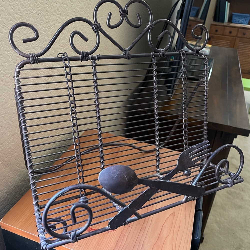 Metal Easel Ornate Cookbook Holder Stand With Weights Book Art Picture Holder.